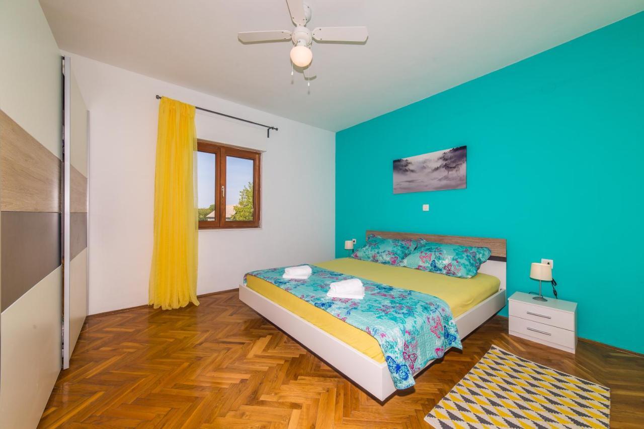 Holiday Home Villa Marija Radosic  外观 照片