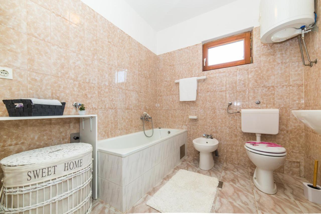 Holiday Home Villa Marija Radosic  外观 照片