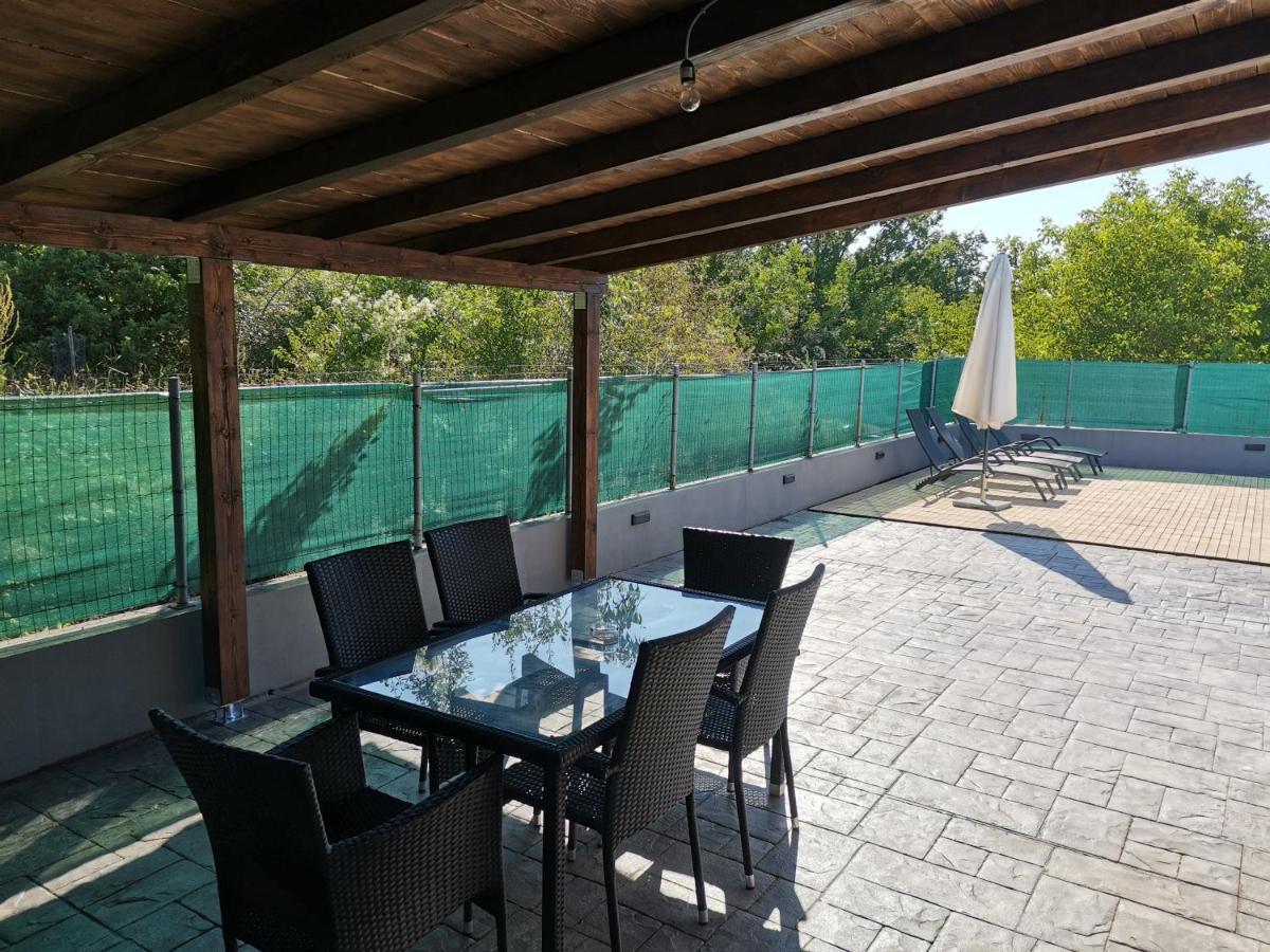 Holiday Home Villa Marija Radosic  外观 照片