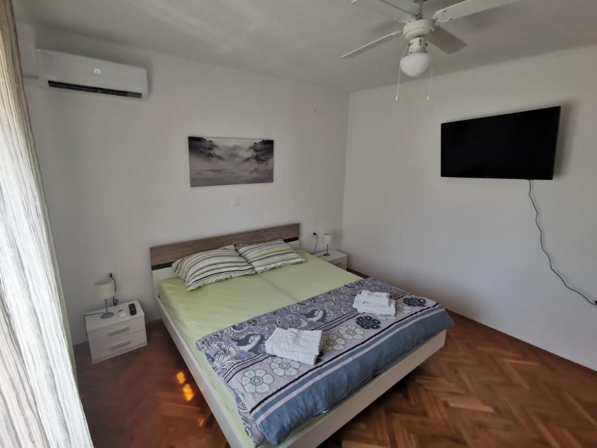 Holiday Home Villa Marija Radosic  外观 照片